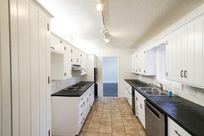 Building Photo - 25668 AR-23