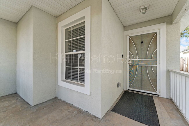 Building Photo - 5232 Mango Fruit St