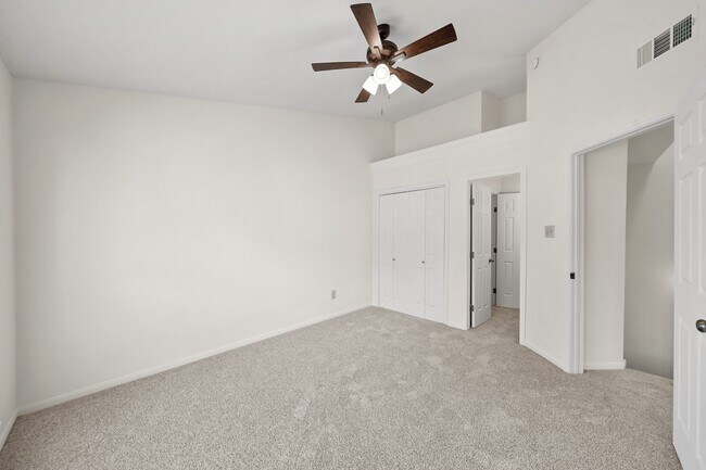 Building Photo - 2211 S Kirkwood Rd