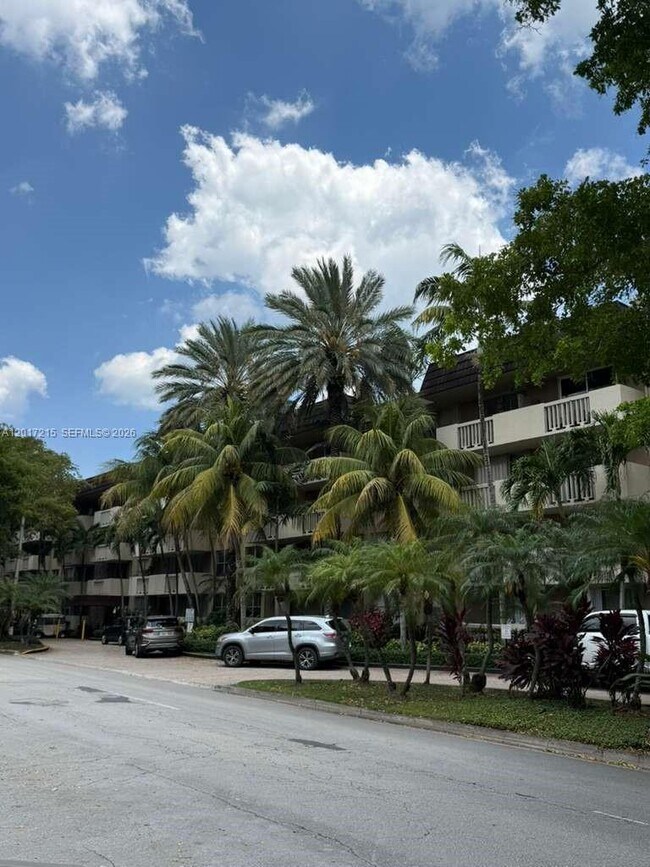 Building Photo - 1800 Sans Souci Blvd