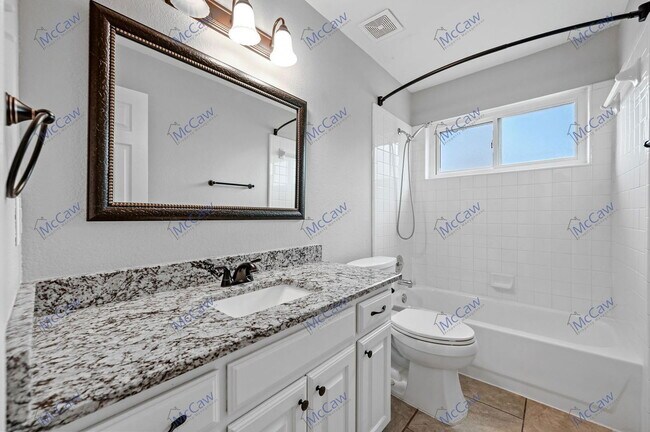 Building Photo - 608 Vasey Oak Dr