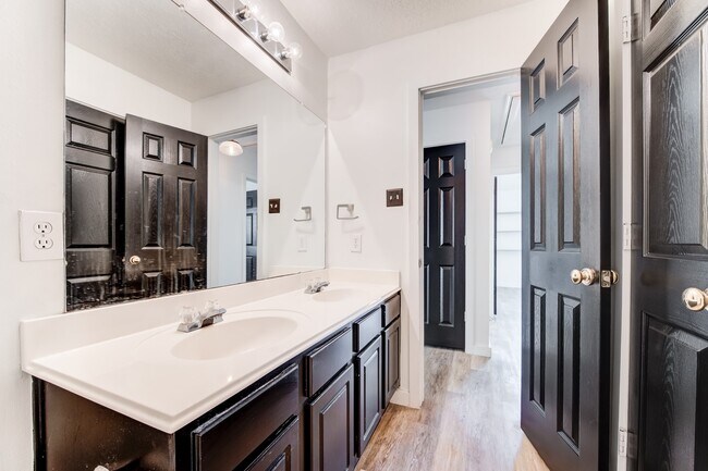 Building Photo - 31302 Baker Lake Dr