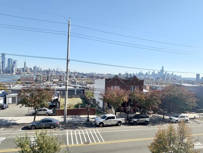 Building Photo - 809 Palisade Ave