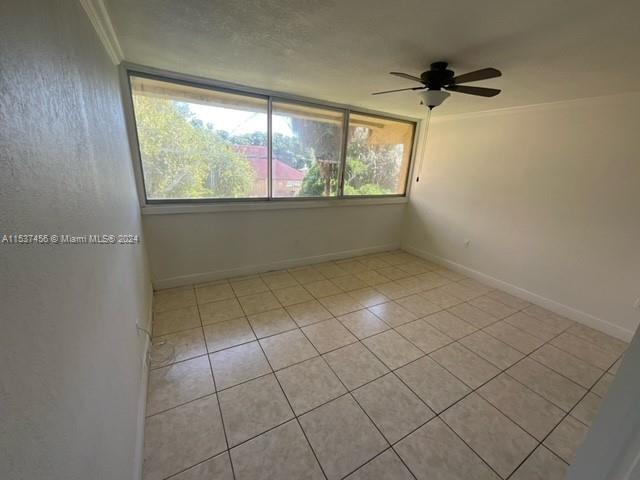 Building Photo - 1750 W 56th St