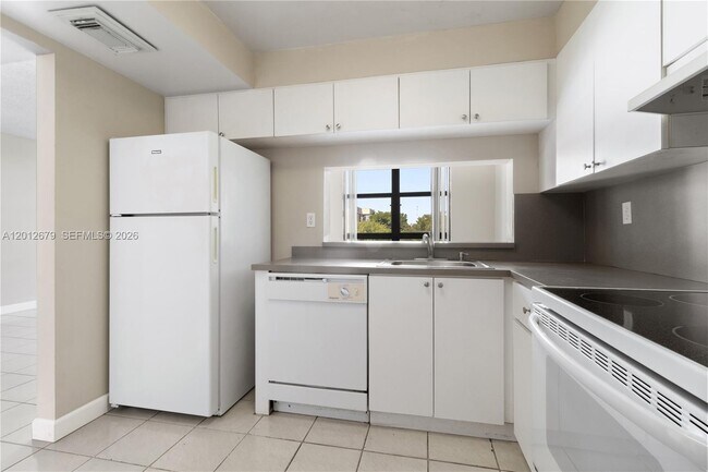 Building Photo - 11750 SW 18th St