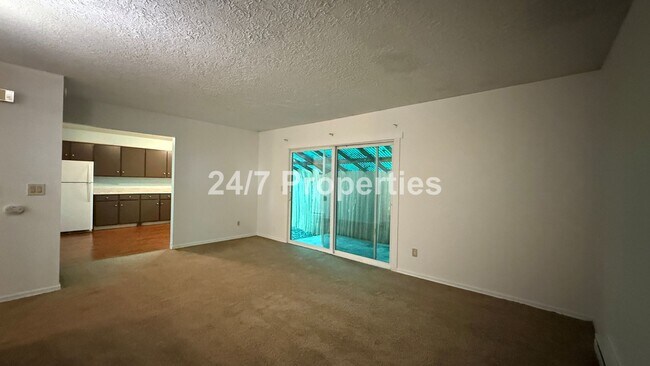 Building Photo - 2024-910MF