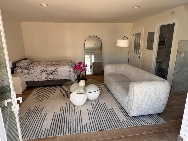 Primary Photo - 470 S Hamel Rd