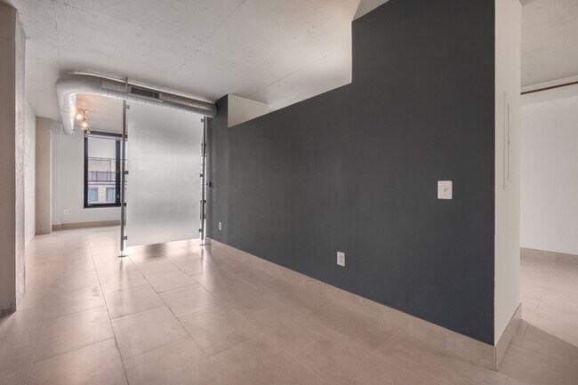 Building Photo - Lovely Studio-Style 1 Bedroom Condo Unit i...