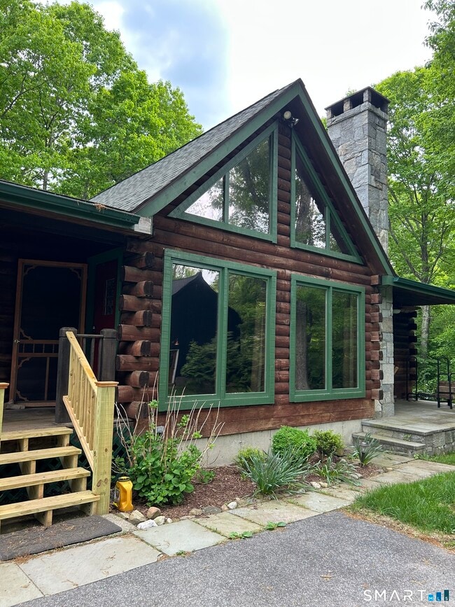 Building Photo - 39 Woodland Rd