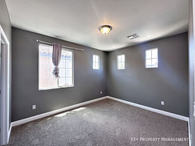 Building Photo - 10076 Bright Charisma Ct