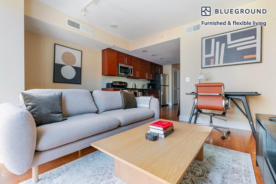 Building Photo - 415 L St NW