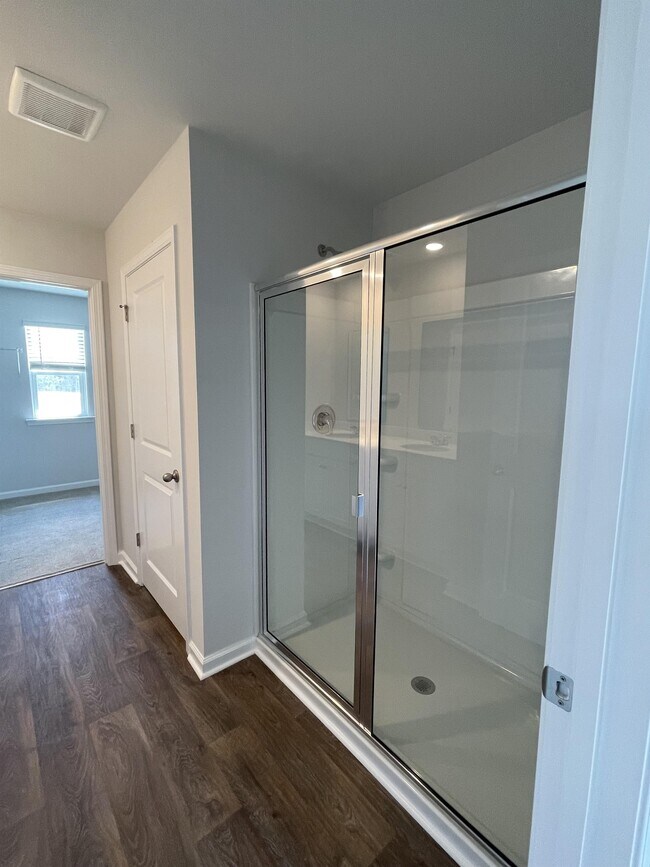 Building Photo - 240 Blue Haw Dr