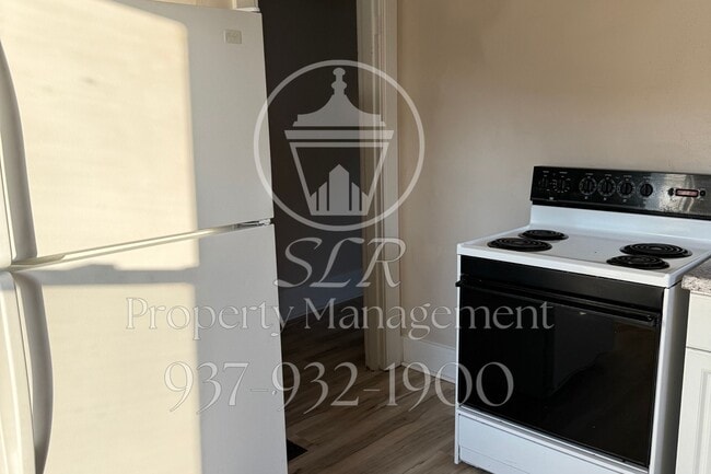 Building Photo - 541 Grafton Ave