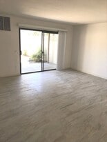 Building Photo - 33550 Rancho Vista Dr