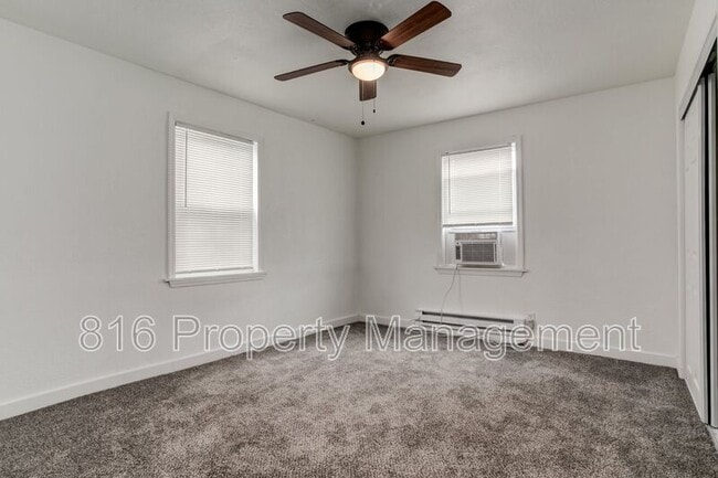 Building Photo - 1613 Everett Ave