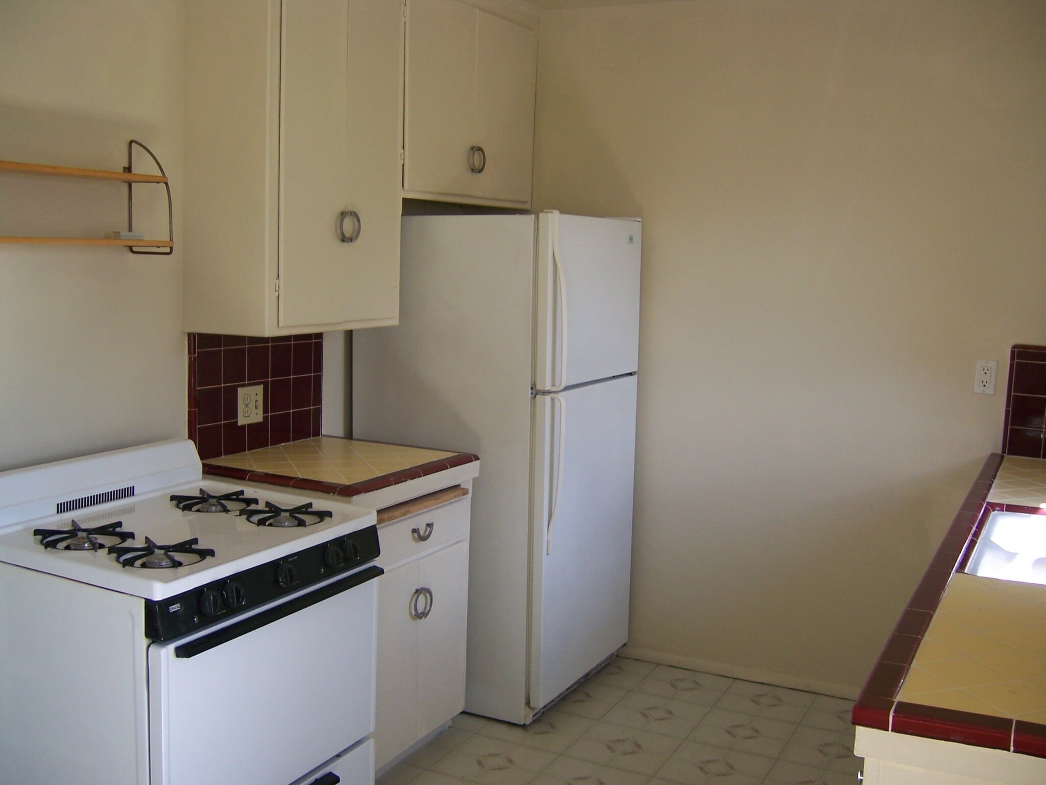 Building Photo - 830 Felspar St