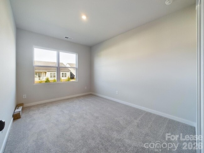 Building Photo - 9525 Munsing Dr