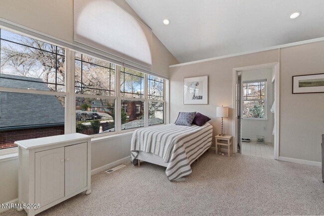 Building Photo - 543 California Ave