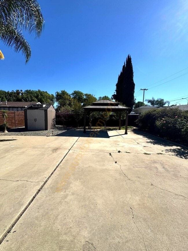 Building Photo - Beautifual Home