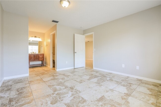 Building Photo - 22225 Seaton Ave