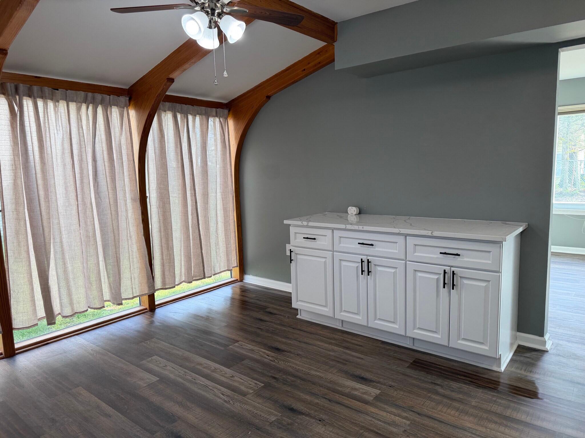 Eat In Kitchen - 87 Village Dr