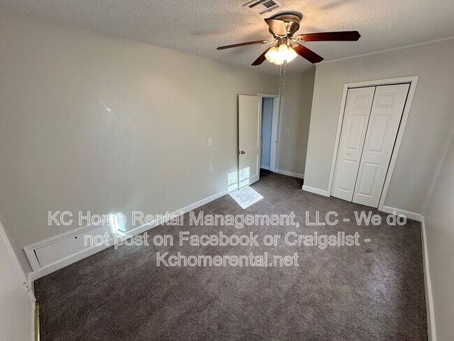 Building Photo - 1114 E Myrtle St