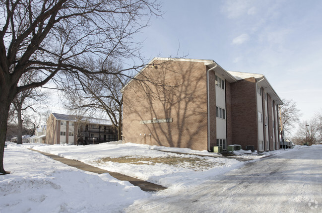 Primary Photo - Cheerio Apartments