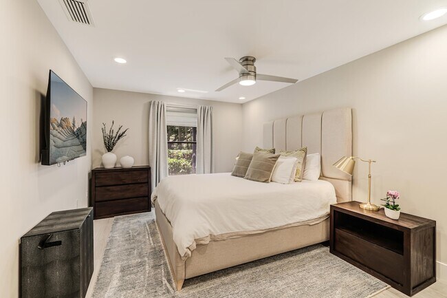 Building Photo - 2835 Polo Island Dr