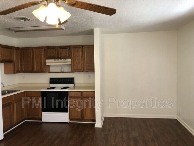 Building Photo - 105 Meaux Blvd