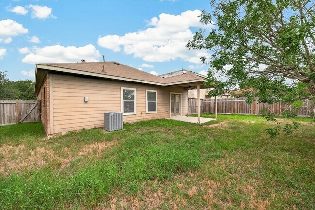 Building Photo - 22023 Westerpine Ln