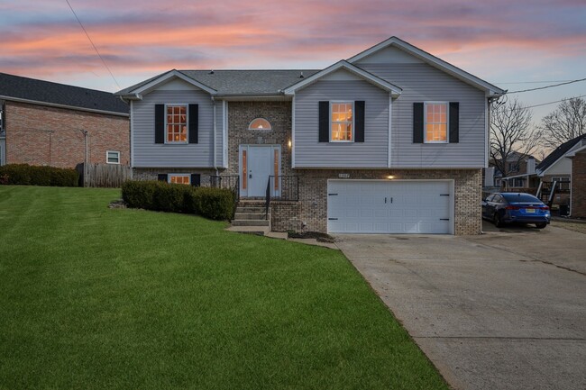 Primary Photo - 1307 Bluebonnet Dr