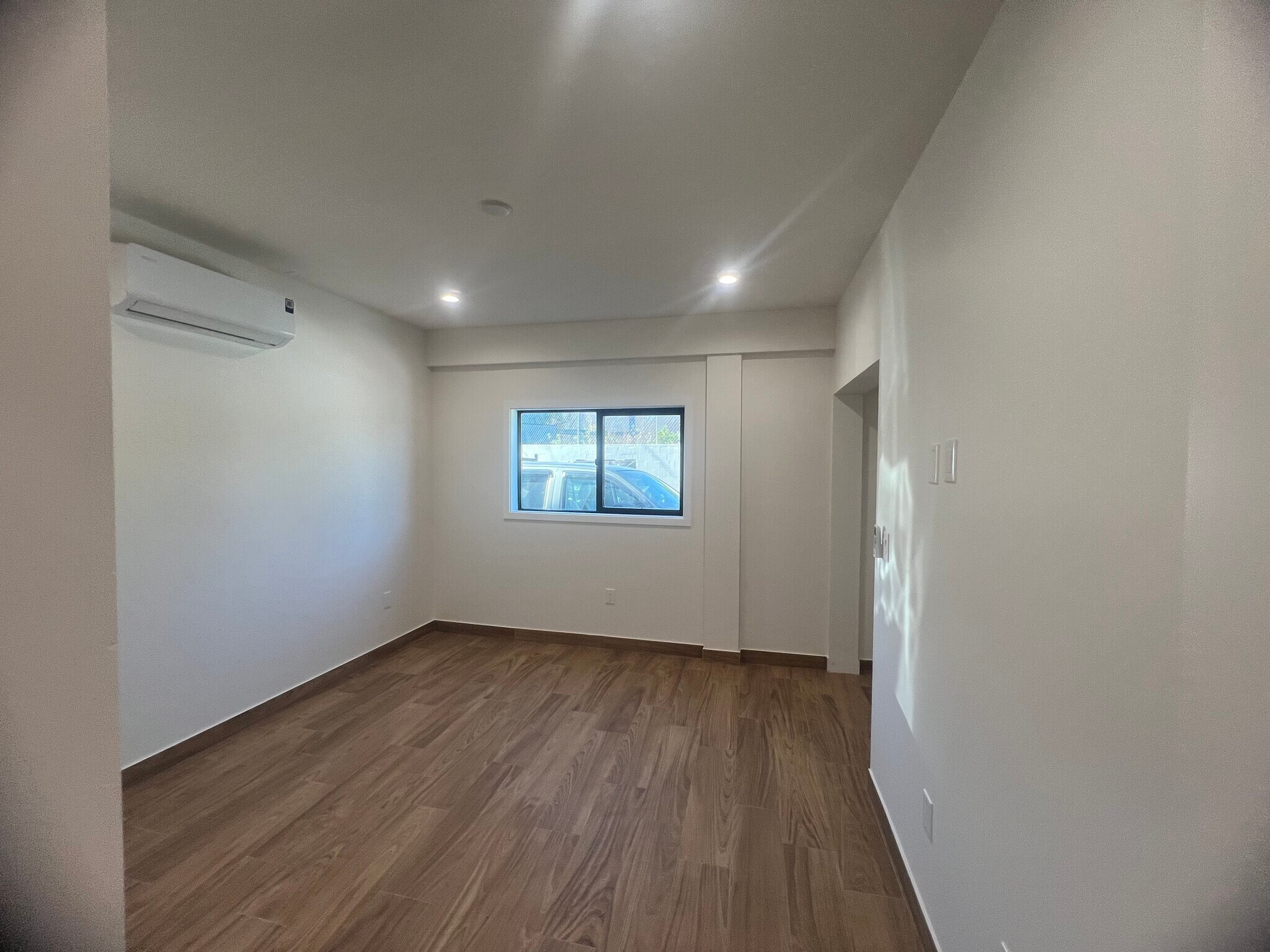 Building Photo - 6909 Fulton Ave