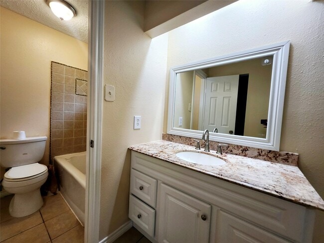 Building Photo - 322 Windward