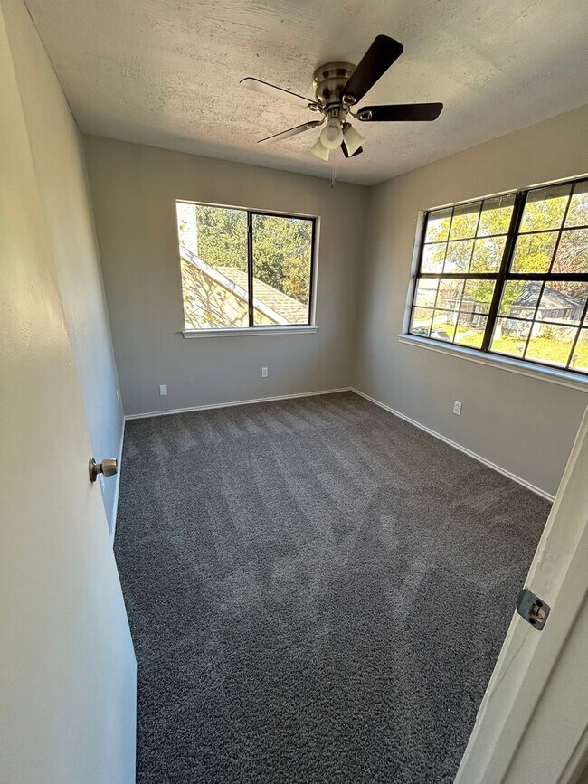 Building Photo - Come and see this well-kept beautiful home today!