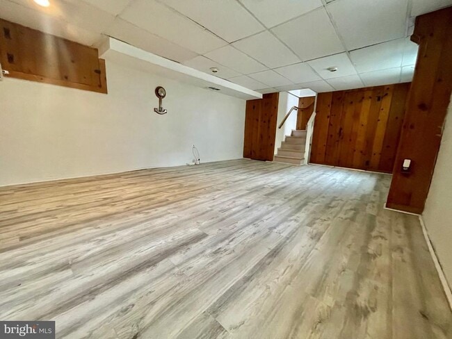 Building Photo - 8614 Ridge Rd