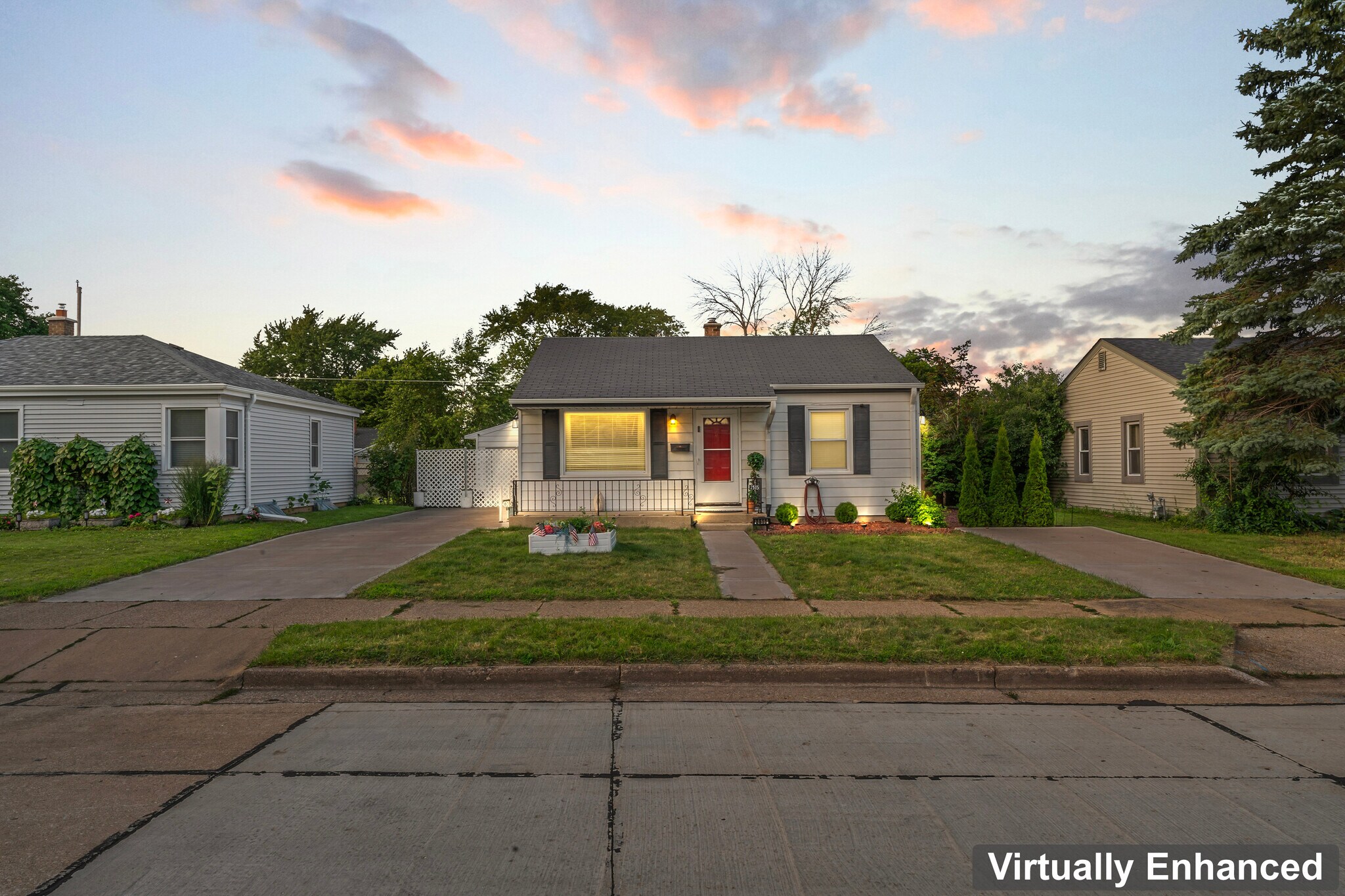 Building Photo - 2515 E Crescent St