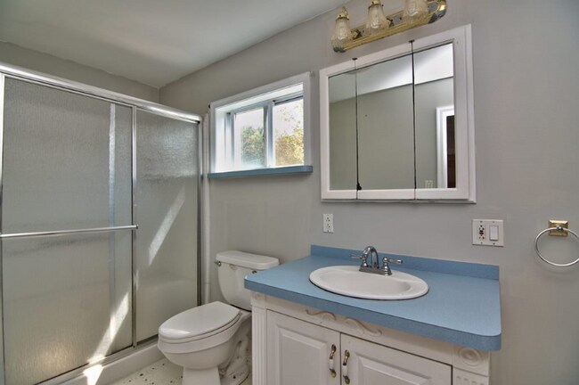 Building Photo - 359 Hanover St