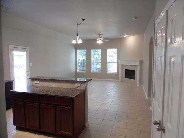 Building Photo - 8572 Davis Dr