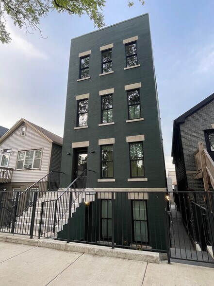 Primary Photo - 1626 W 21st Pl
