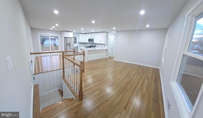 Building Photo - 4813 Lawrence St