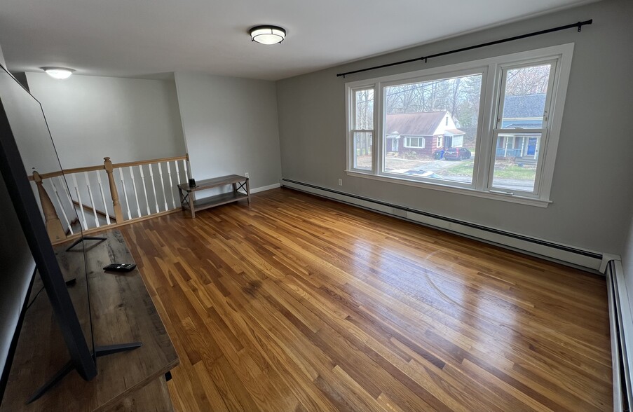 Building Photo - 283 Boynton St