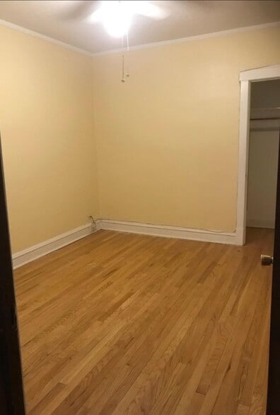 Building Photo - 5143 N Kildare Ave