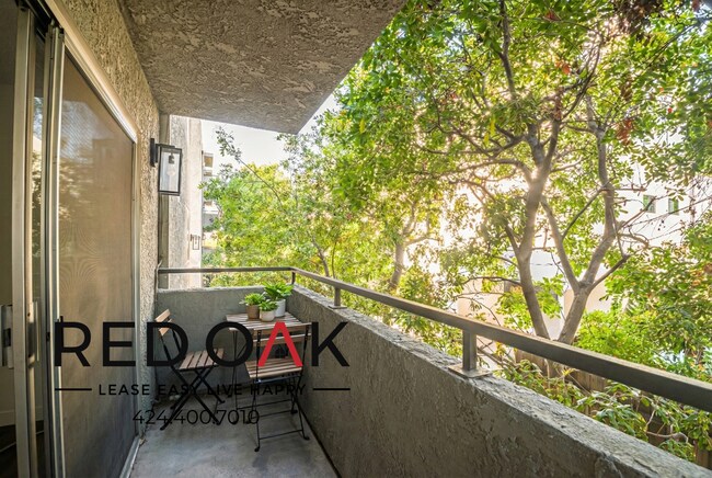 Building Photo - 11817 Victory Blvd