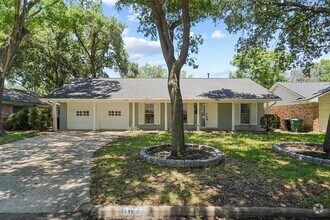 Building Photo - 9622 Fairdale Ln