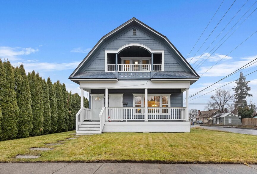 Primary Photo - 1527 W Knox Ave