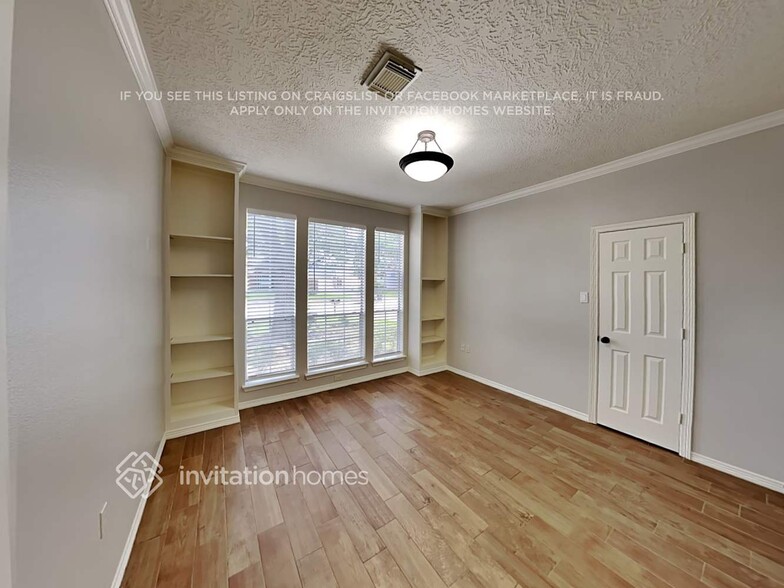 Building Photo - 12707 Wilbury Park