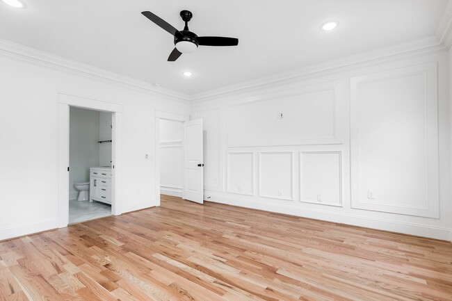 Building Photo - Experience Modern Elegance in RVA’s Souths...