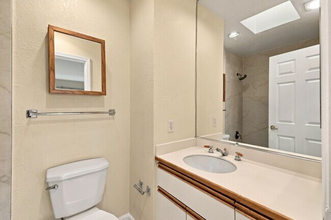 Building Photo - 4159 El Camino Way