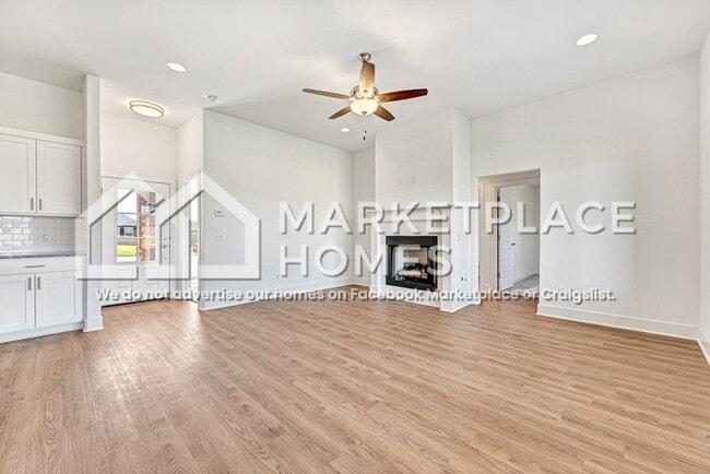 Building Photo - 561 N Goose Xing