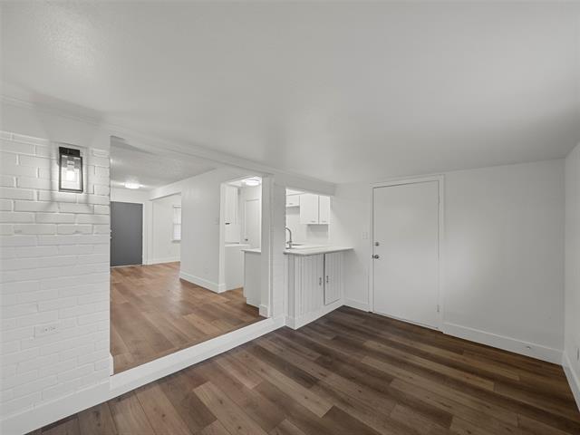 Building Photo - 1409 Morrison Dr